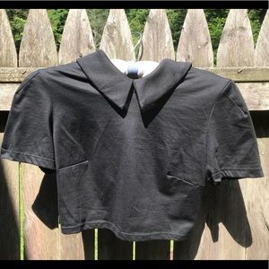 DEANDRi Black Crop Top